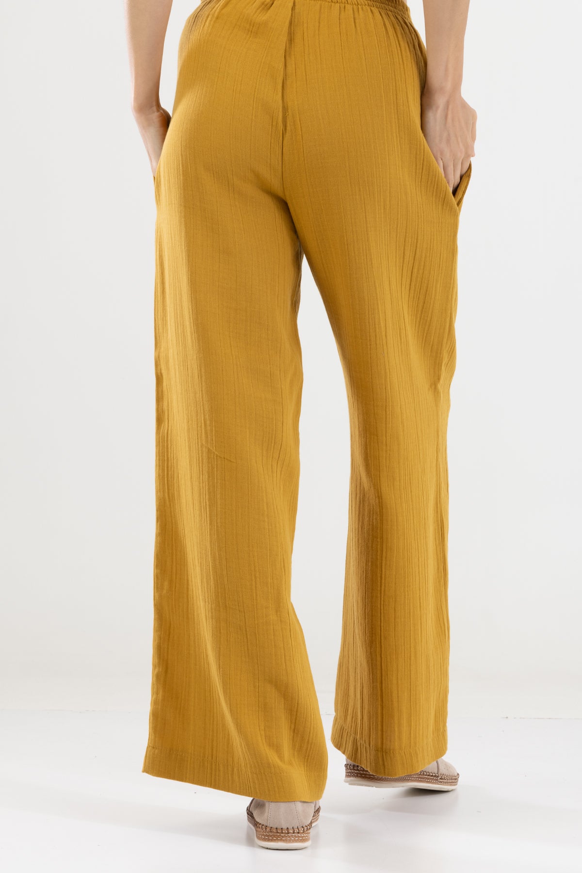 Dökümlü Bol Paça Kadın Müslin Pantolon - Hardal