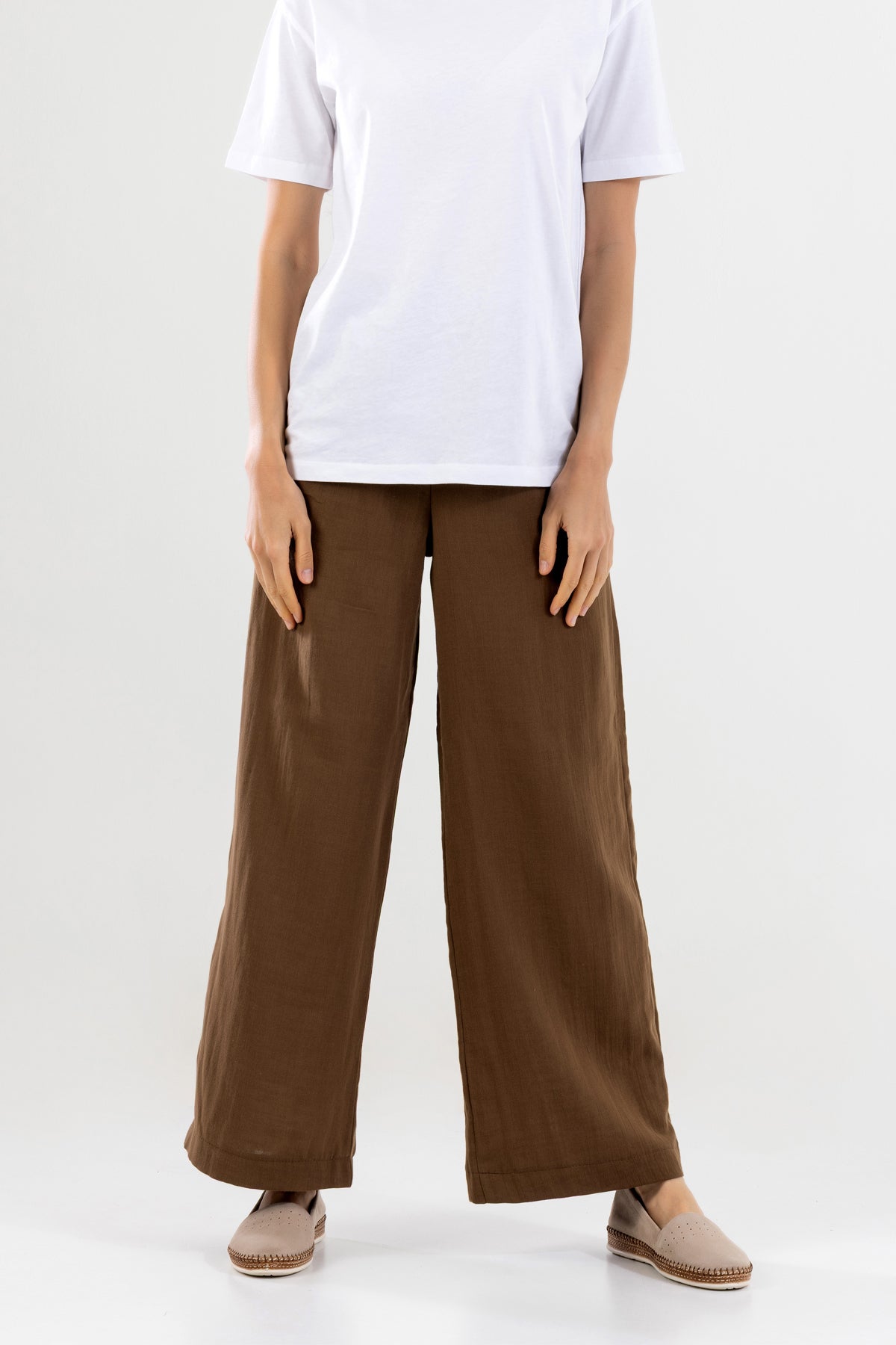 Dökümlü Bol Paça Kadın Müslin Pantolon - Kahverengi