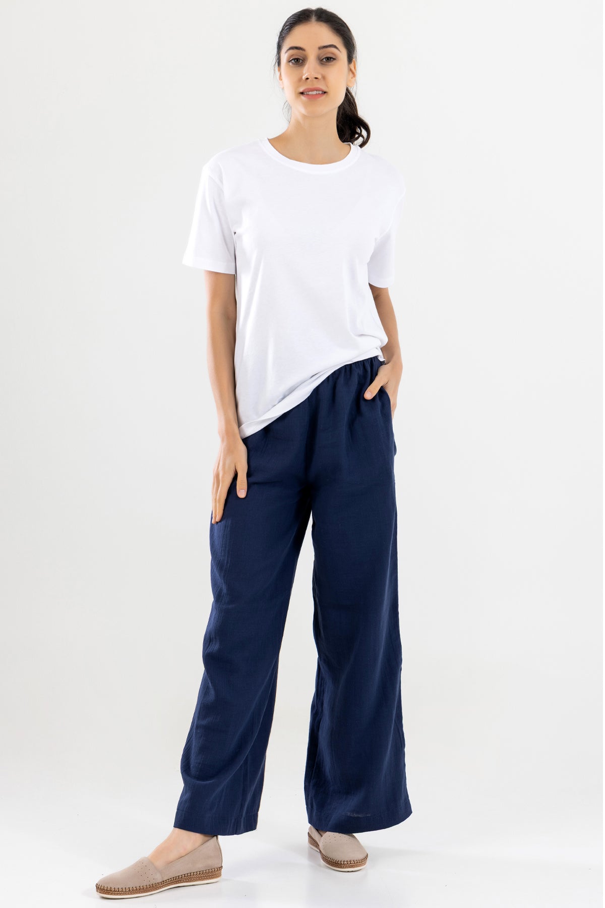 Dökümlü Bol Paça Kadın Müslin Pantolon - Lacivert